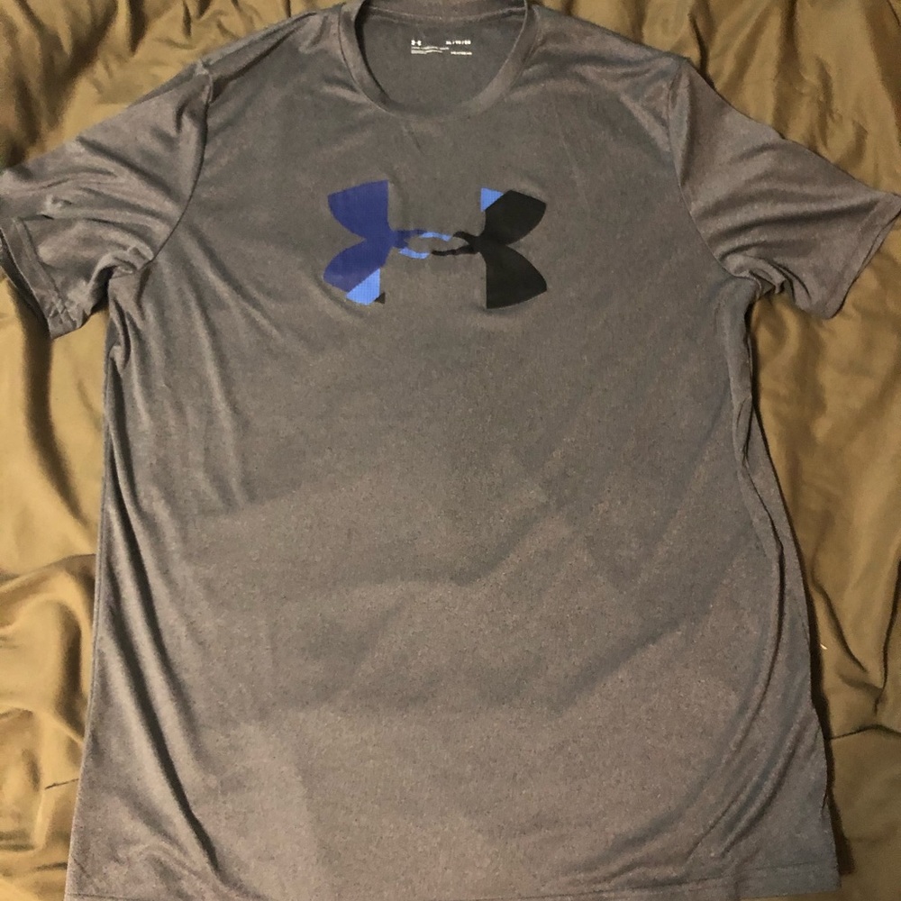Under armour t shirt